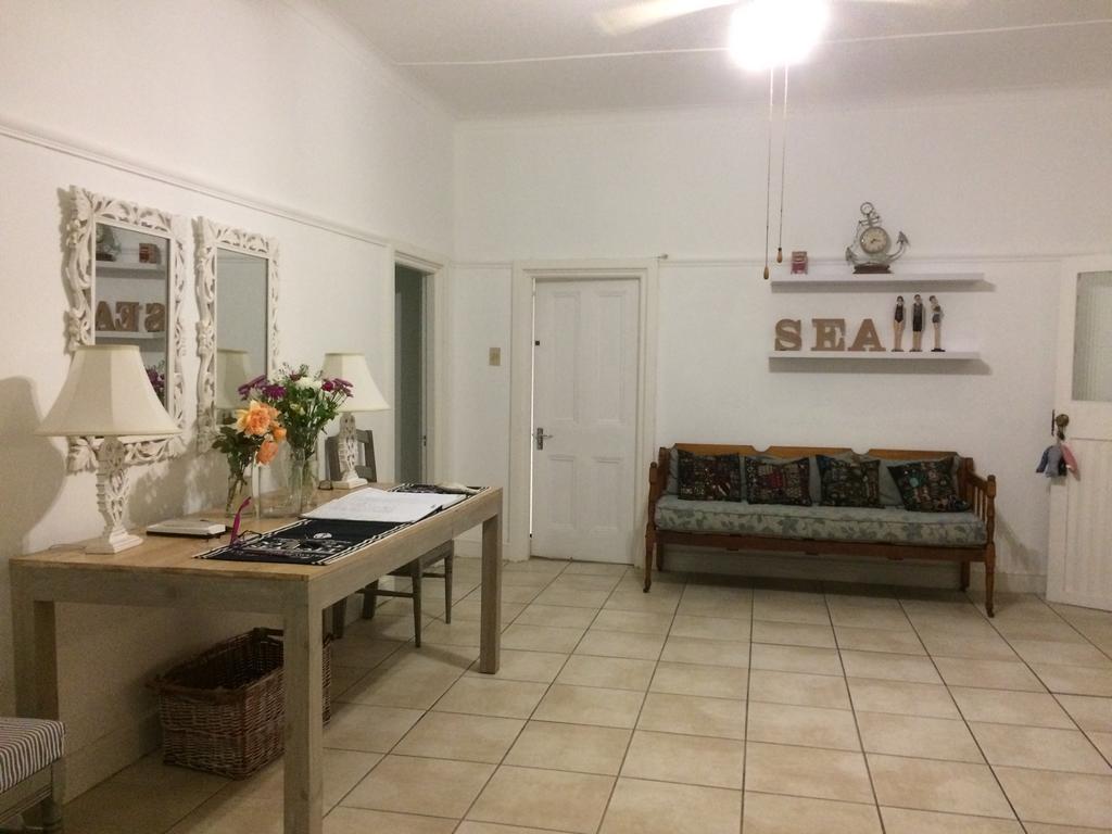 Breeze Inn Guesthouse Kidd's Beach Bagian luar foto